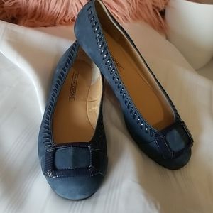 Circa Joan and David flats size 6
